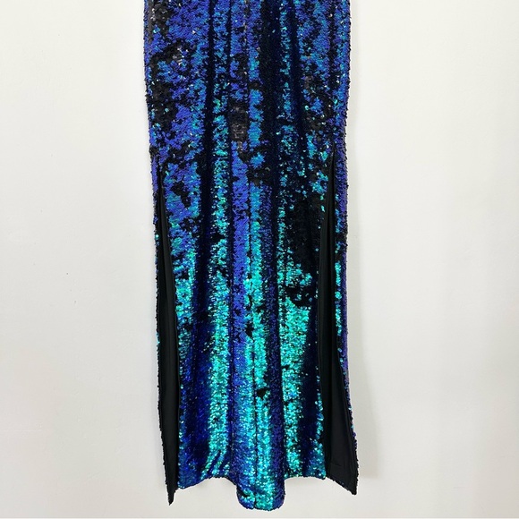 Fame & Partners Fully Sequined Maxi Dress Color Changing - Picture 6 of 7
